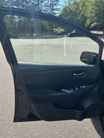 2017 Nissan LEAF SV