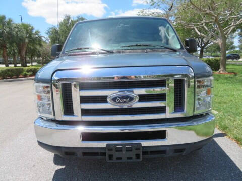 2013 Ford E-Series E-150 XLT