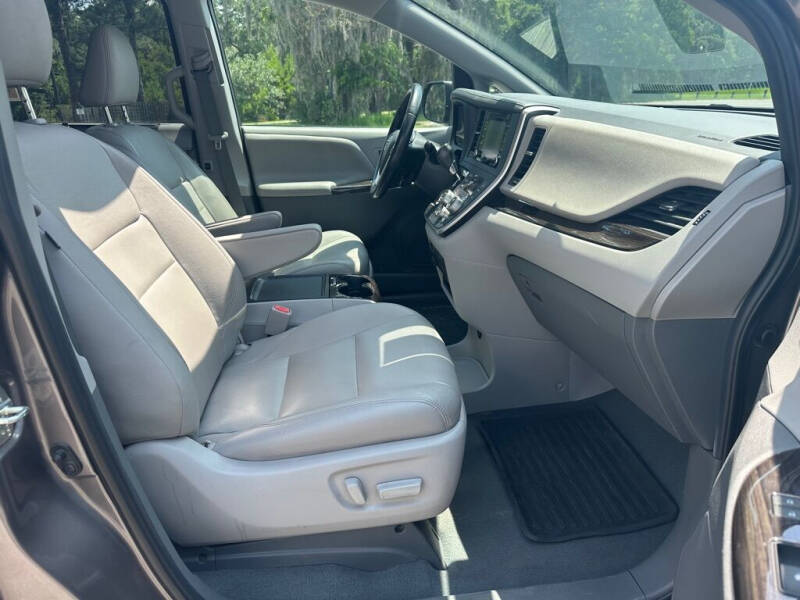 2020 Toyota Sienna