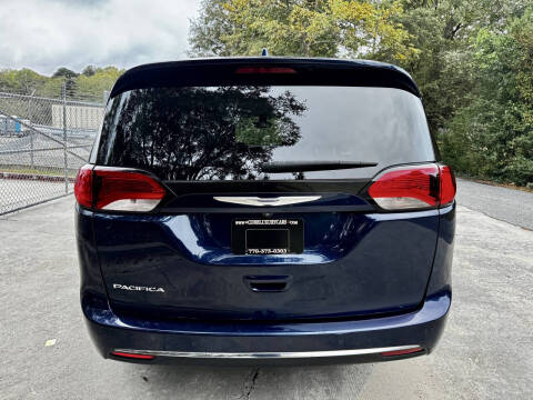 2017 Chrysler Pacifica Touring-L Plus
