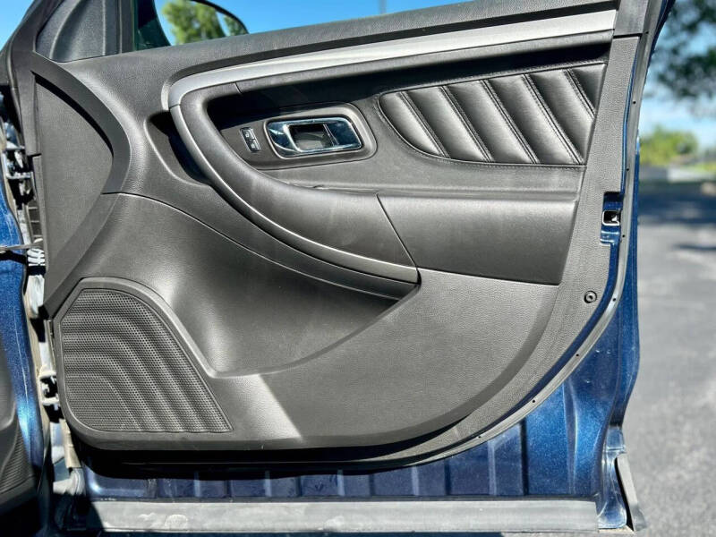 2016 Ford Taurus SEL