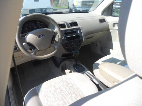 2005 Ford Focus ZX4 SE