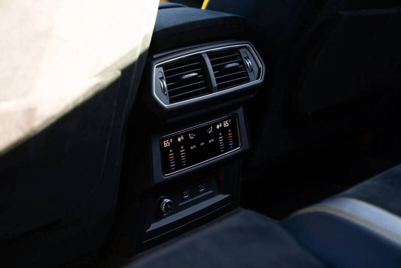 2024 Lamborghini Urus Performante