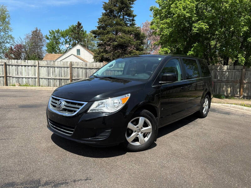 2010 Volkswagen Routan for sale at GoldenGate Auto Sales LLC in Crystal MN