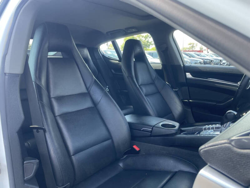 2016 Porsche Panamera