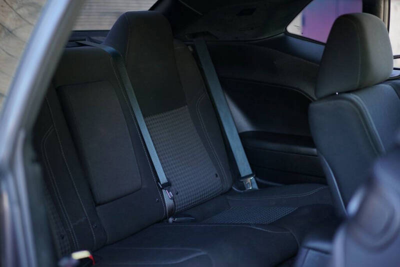 2016 Dodge Challenger SXT