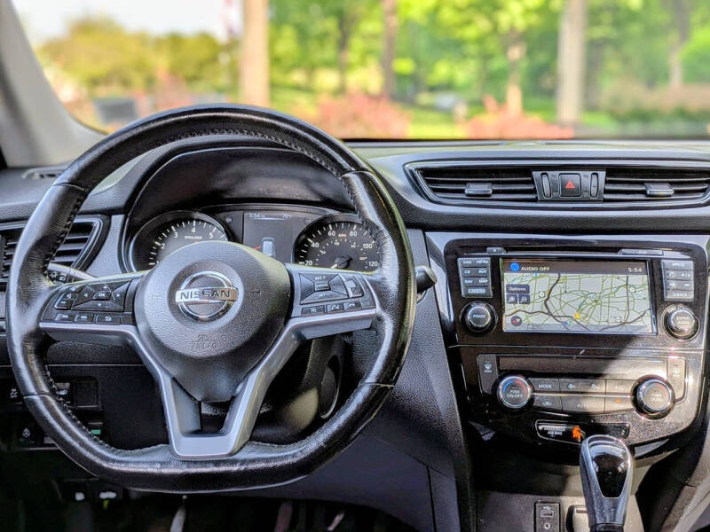 2017 Nissan Rogue SV