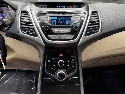 2014 Hyundai Elantra SE