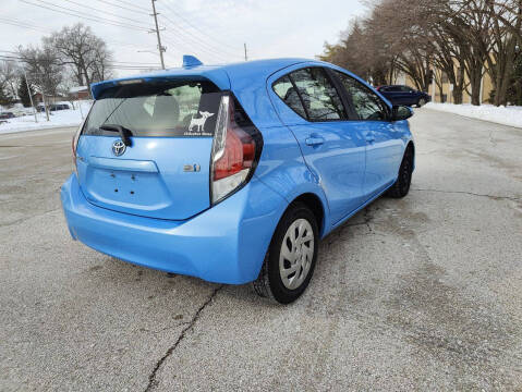 2016 Toyota Prius c Three