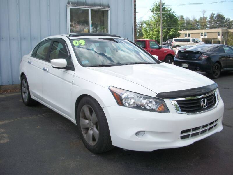 2009 Honda Accord for sale at Lloyds Auto Sales & SVC in Sanford ME