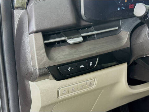 2023 Kia Carnival SX