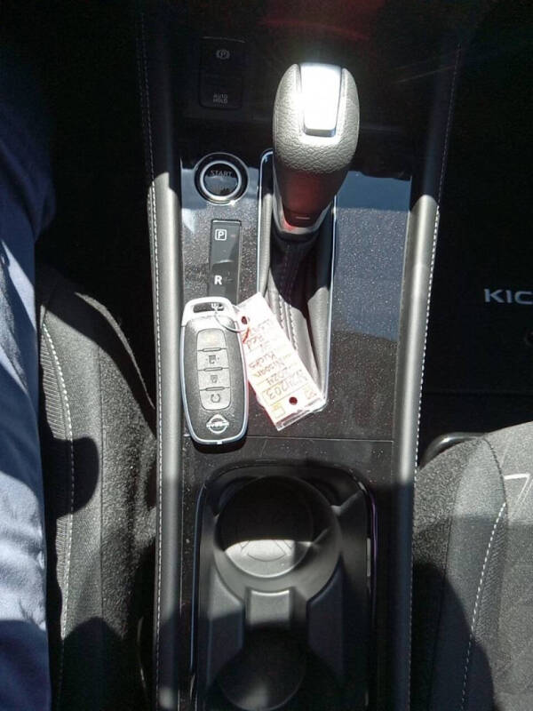 2024 Nissan Kicks SV