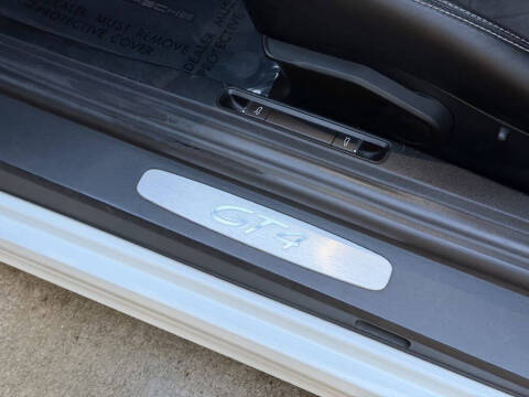 2016 Porsche Cayman GT4