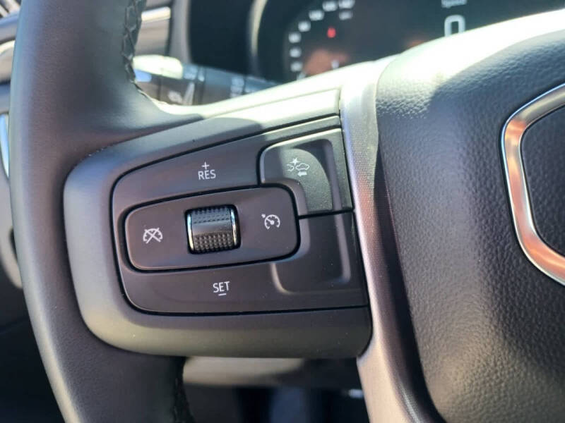 2023 GMC Yukon XL SLT