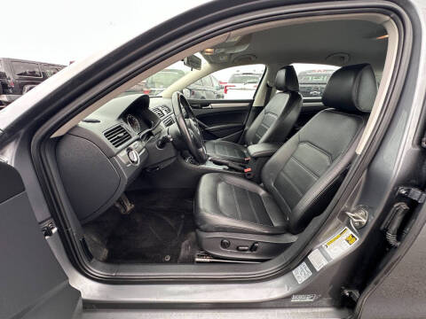 2015 Volkswagen Passat 1.8T Limited Edition