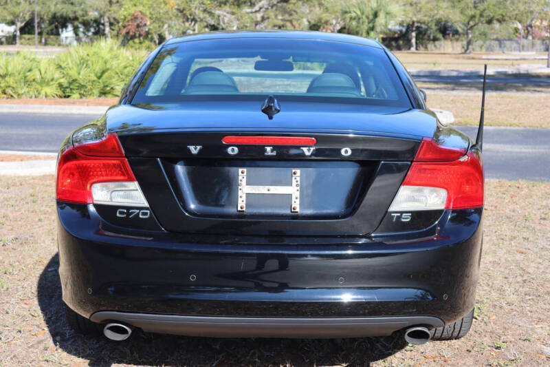 2011 Volvo C70 T5