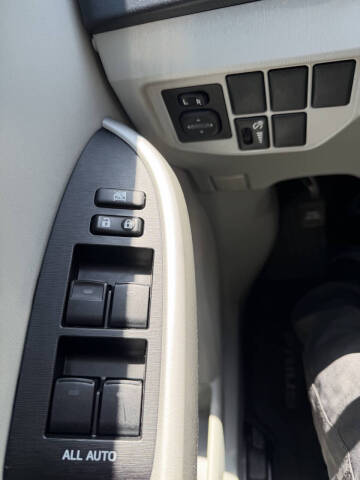 2013 Toyota Prius Three