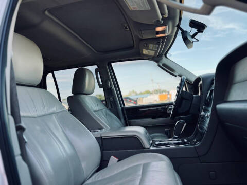 2016 Lincoln Navigator Select