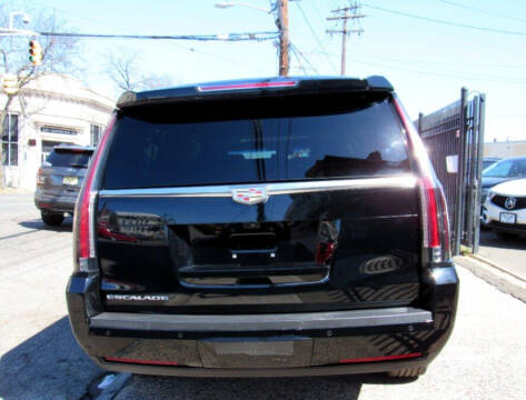 2018 Cadillac Escalade ESV Luxury