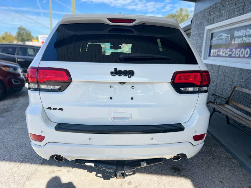 2015 Jeep Grand Cherokee Altitude photo 4