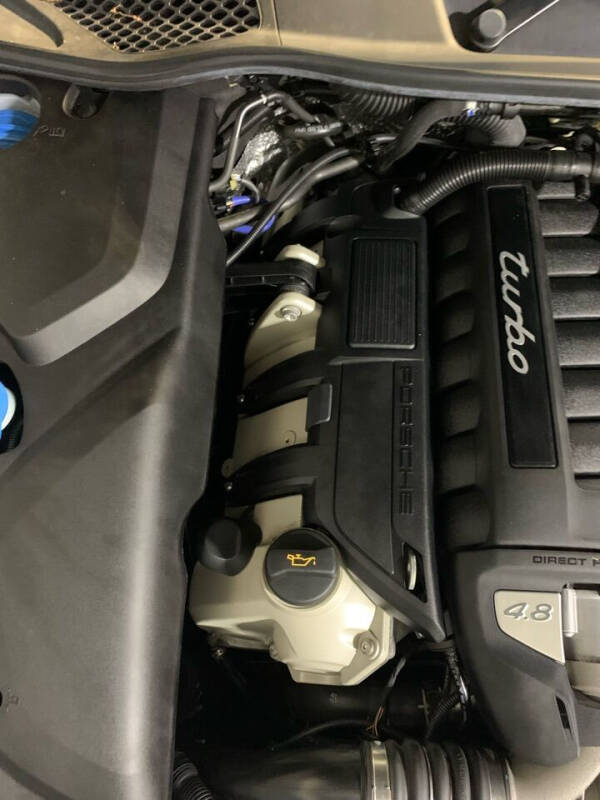 2017 Porsche Cayenne Turbo