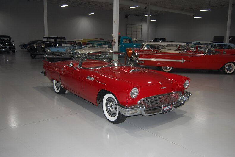1957 Ford Thunderbird