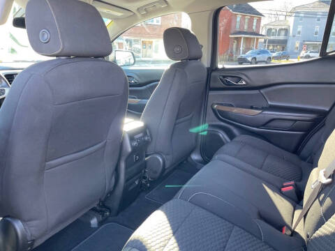 2017 GMC Acadia SLE-2