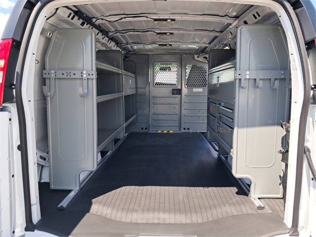 2025 Chevrolet Express 2500