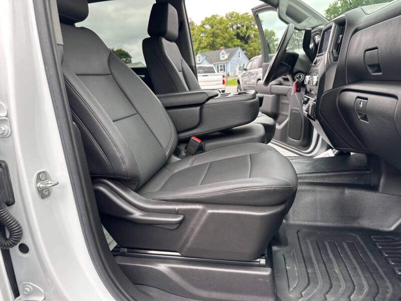2022 GMC SIERRA UTILITY