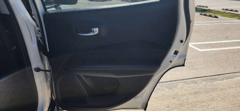 2020 Jeep Compass Sun and Safety Edition