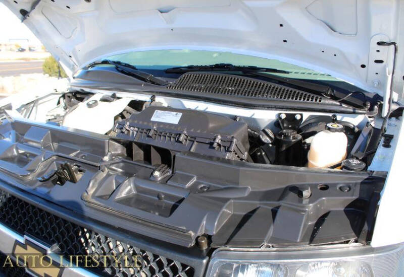 2023 Chevrolet Express 2500