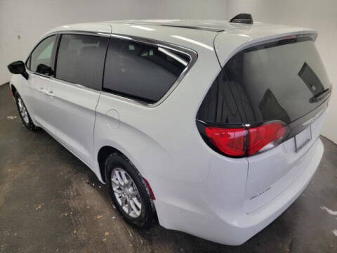 2026 Chrysler Voyager LX