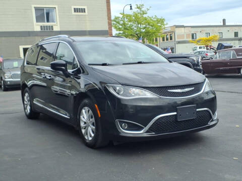 2018 Chrysler Pacifica Touring L