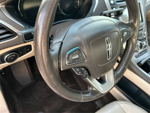 2017 Lincoln MKZ Premiere