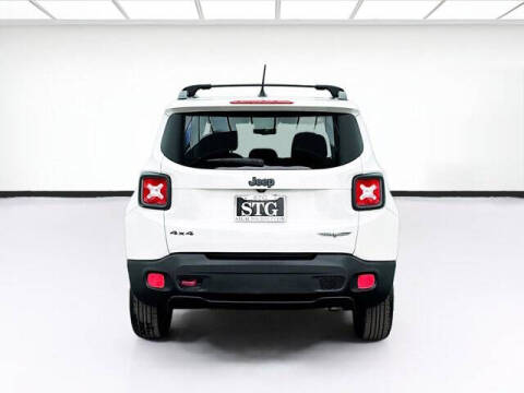 2017 Jeep Renegade Deserthawk