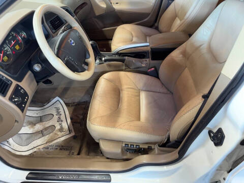 2004 Volvo XC70