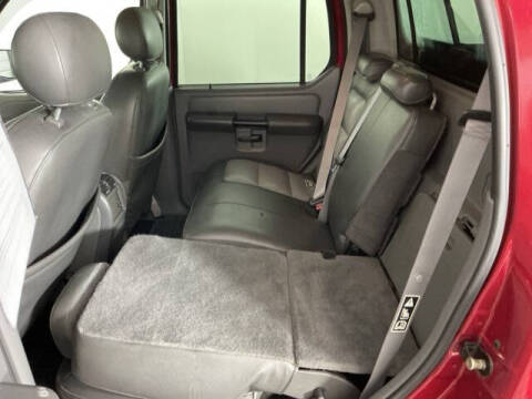 2004 Ford Explorer Sport Trac XLS