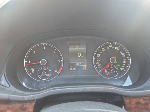 2012 Volkswagen Passat TDI SEL Premium