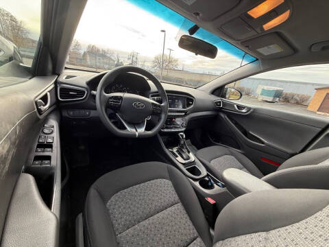 2019 Hyundai Ioniq Hybrid Blue