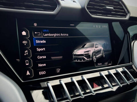 2022 Lamborghini Urus