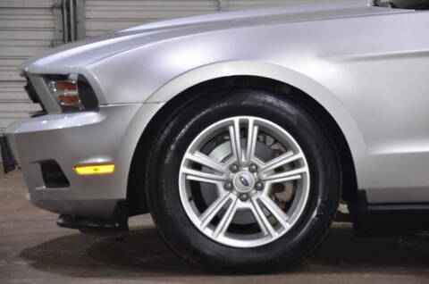 2012 Ford Mustang V6