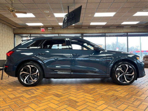 2024 Audi Q8 e-tron quattro Premium Plus