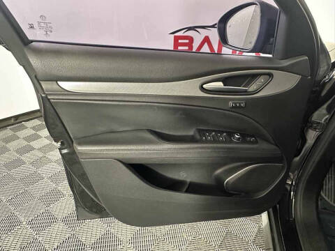 2018 Alfa Romeo Stelvio Sport