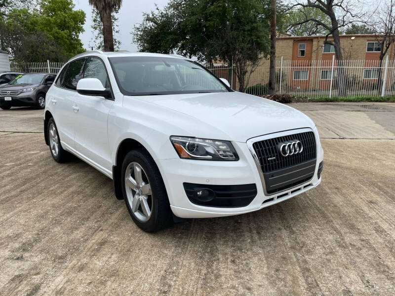 2012 Audi Q5 for sale at De La Paz Auto Sales Inc. in Houston TX