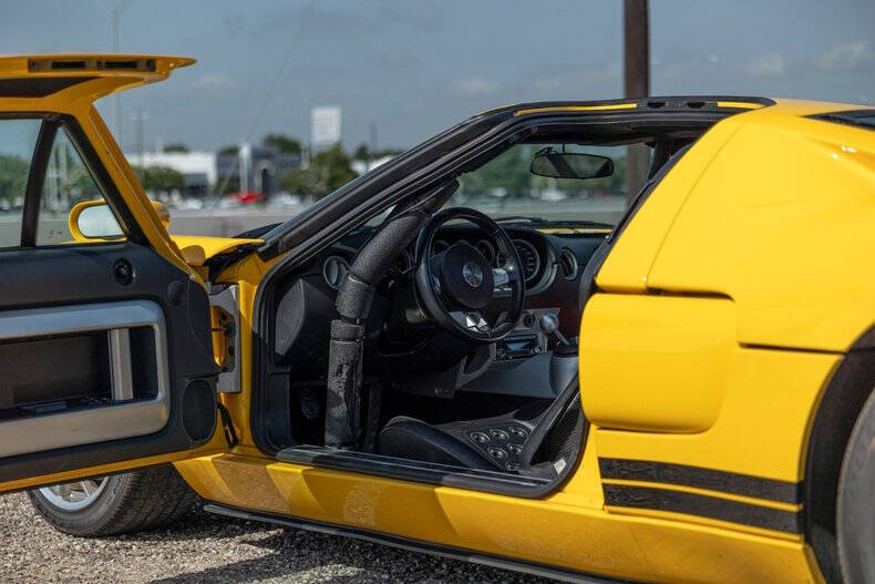 2005 Ford GT