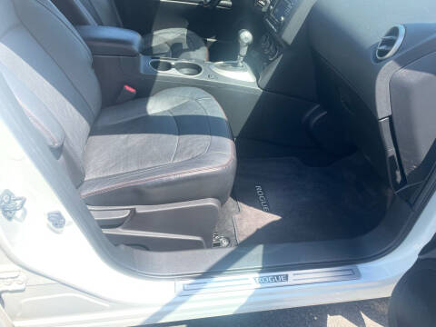 2013 Nissan Rogue SV w/SL Package