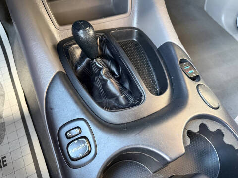2004 Toyota Sequoia SR5
