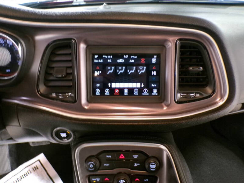 2019 Dodge Challenger SXT