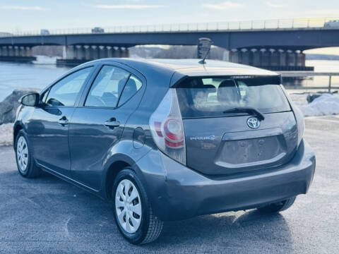 2014 Toyota Prius c Four