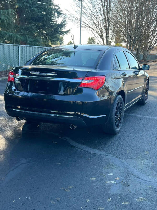 2012 Chrysler 200 LX